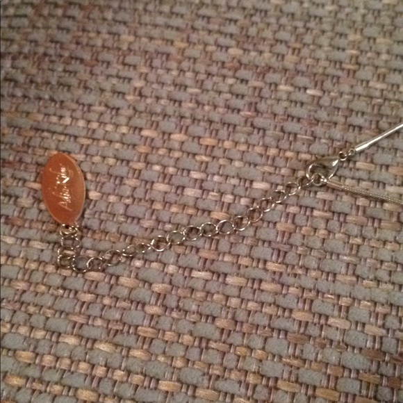 ADIA KIBIR HORN NECKLACE IN MINT CONDITION! - Picture 6 of 7